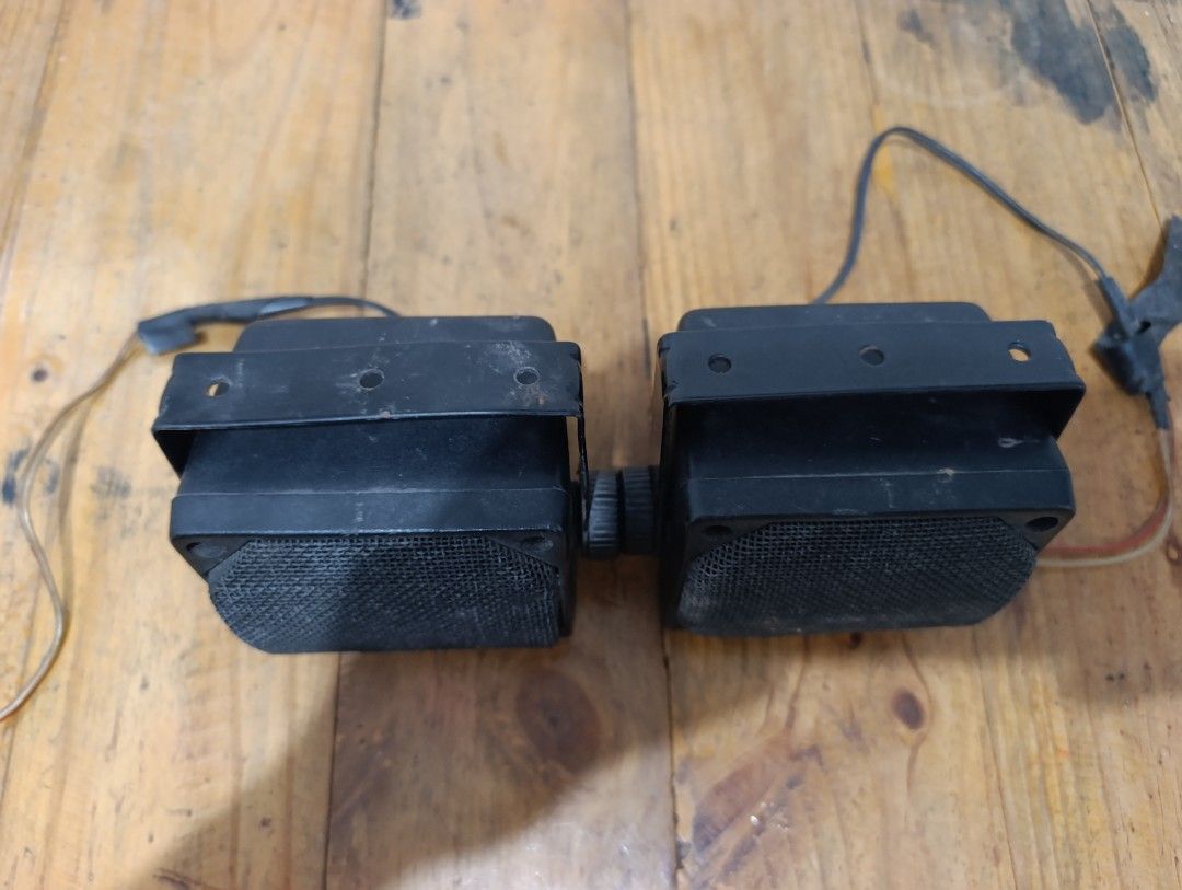 Daiichi Vintage Speakers with Mounting Brackets (Category: Soundbars, Speakers & Amplifiers) located in Quezon City. Submitted by yourstruly2018 (Listing ID 1416276528, Image 3). Description: - Black speakers with mesh covers - Includes mounting brackets - Features a connecting mechanism - Pre-attached wires for easy setup - Suitable for various audio setups - Speakers in good working condition.