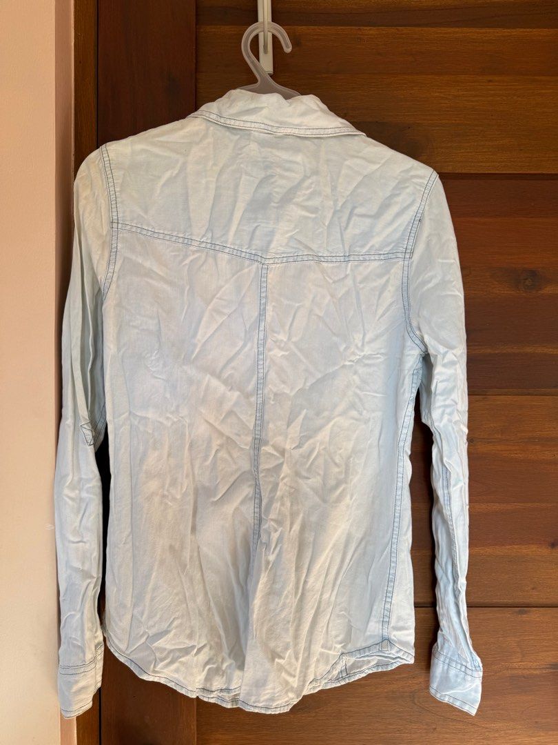 Denim Long Sleeve Shirt (Category: Longsleeves) located in Antipolo. Submitted by reeanaaa_ (Listing ID 1416310006, Image 2). Description: .