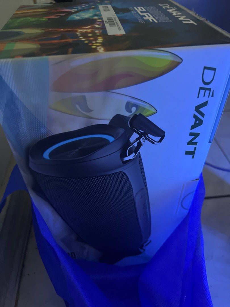 Devant sonic surf speaker (Category: Soundbars, Speakers & Amplifiers) located in Quezon City. Submitted by bellaginn (Listing ID 1416408814, Image 2). Description: Sonique surf portable speaker /bluetooth Only opened for testing.