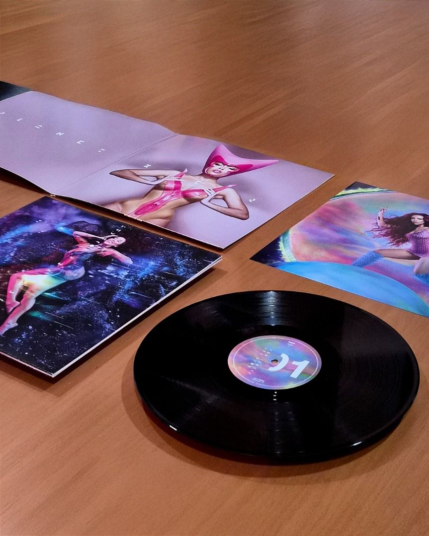 Doja Cat – Planet Her (Category: Vinyls) located in Manila. Submitted by jarodaily (Listing ID 1416222190, Image 1). Description: 2 x Vinyl, LP, Album, Deluxe Edition, MRP Pressing Kindly note that the photo shown is for reference only and does not depict the exact item for sale. Looking for something else? DM us for pre-orders and price quotation 🔍 .