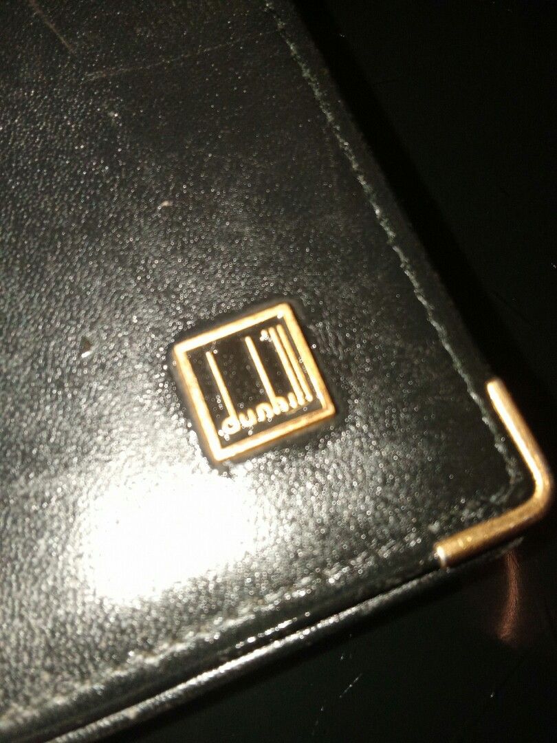 Dunhill Leather Card Bills Long Wallet Authentic (Category: Luxury Bags & Wallets) located in San Mateo. Submitted by edluxe (Listing ID 1416302687, Image 3). Description: great condition authentic.