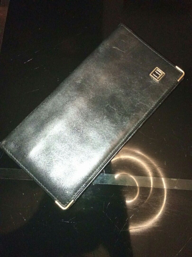 Dunhill Leather Card Bills Long Wallet Authentic (Category: Luxury Bags & Wallets) located in San Mateo. Submitted by edluxe (Listing ID 1416302687, Image 1). Description: great condition authentic.