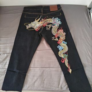 (Category: ) located in . Submitted by brandedclassicwearfabrics (Listing ID 1416314385, Image 1). Description: .