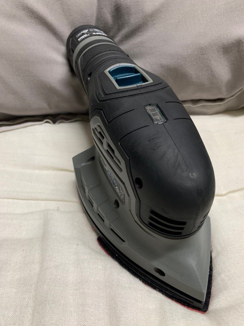 Ferrex Cordless Sander F-DES12 with Battery (Category: Construction Tools & Equipment) located in Paranaque City. Submitted by seb_trading (Listing ID 1416398680, Image 3). Description: Issue: No Sanding sheet included, just buy in any wilcon store imported from ALDI Australia unused sander unit almost new with battery battery charged with type C cord 12volts battery power perfectly working last price Paranaque area.