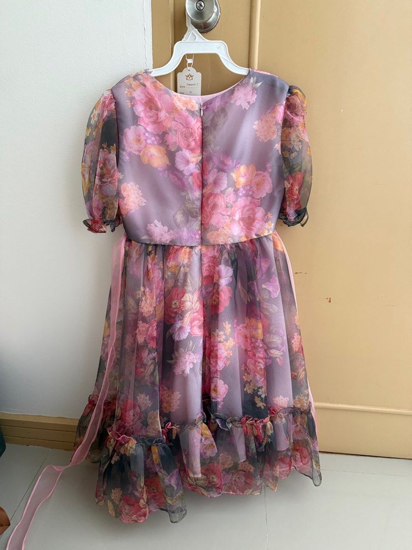 Floral Dress Size 16 (Category: Babies & Kids Fashion) located in Quezon City. Submitted by jamieross14 (Listing ID 1416245250, Image 2). Description: Used once for an event. Shoulder-13.5 in Bust-31 in Waist- 26 in Length-36in.