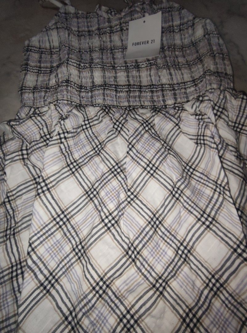 Forever 21 Kid's Dress (Category: Babies & Kids Fashion) located in Pasig City. Submitted by clarkpomelo (Listing ID 1416286320, Image 2). Description: Forever 21 Kids Apparel Dress - Short Le Cream/Multi 7-F.