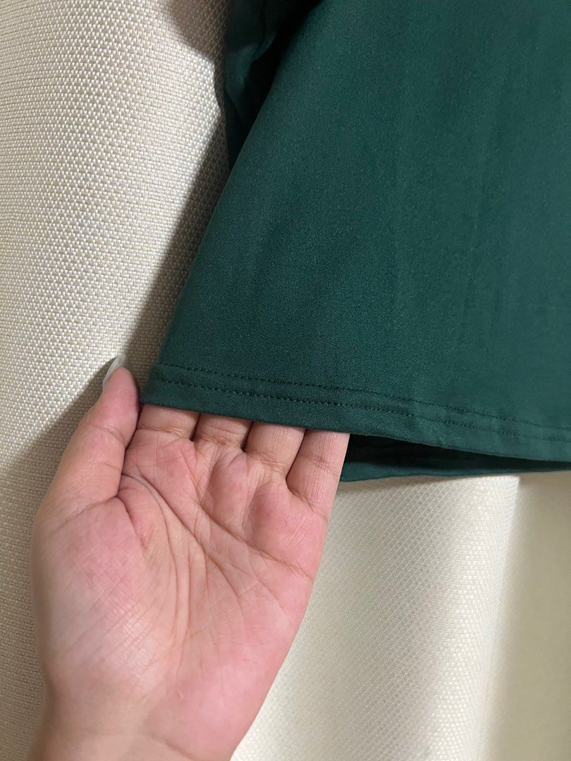 Green Milano Cropped Top (Category: Others Tops) located in Makati City. Submitted by helpmedeclutter03 (Listing ID 1416274448, Image 3). Description: - Shein - Can fit M to semi XL - Most comfy fit is M-L - Color is green same as 1st and 3rd pic - Cropped - Good for high-waist bottoms - Used once - The design is embroidered.