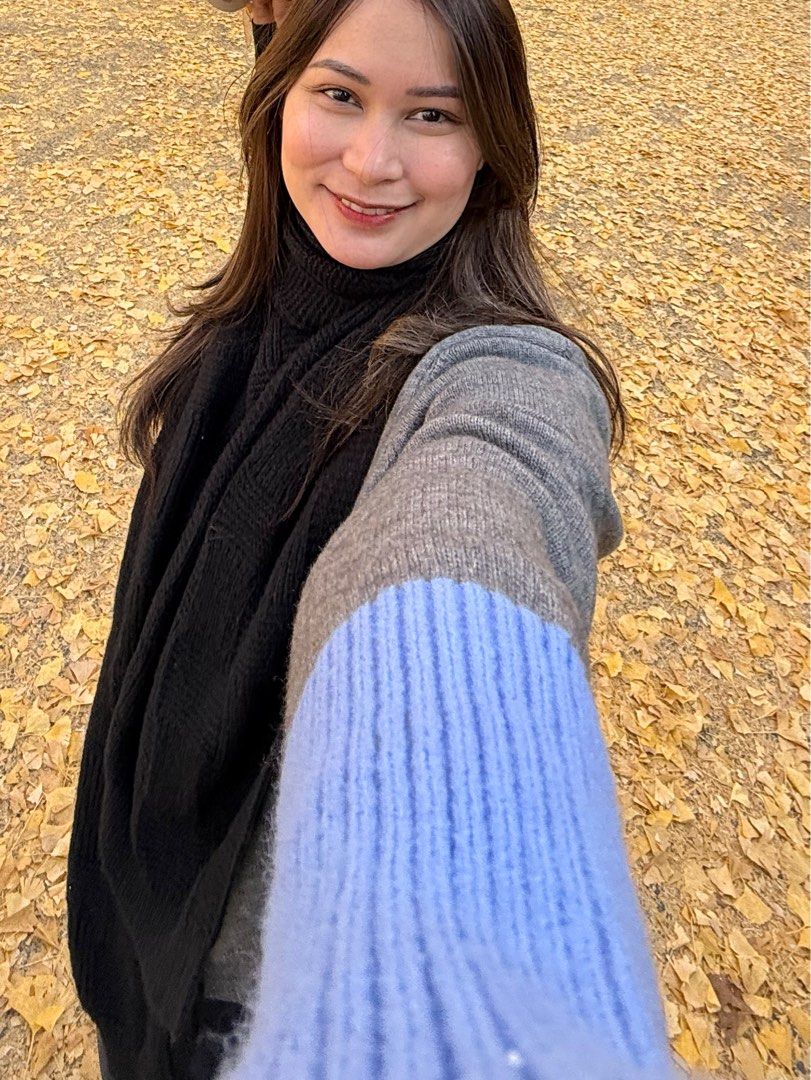 Grey Blue Heart Cardigan (Category: Coats, Jackets and Outerwear) located in Tanauan. Submitted by kdcstro (Listing ID 1416372017, Image 3). Description: - Worn once during Japan trip (Autumn szn) - size Medium.