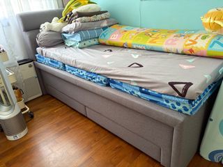 (Category: ) located in . Submitted by lumiix (Listing ID 1416245129, Image 1). Description: .