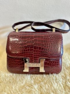 (Category: ) located in . Submitted by luxuryclosets (Listing ID 1416322635, Image 1). Description: .