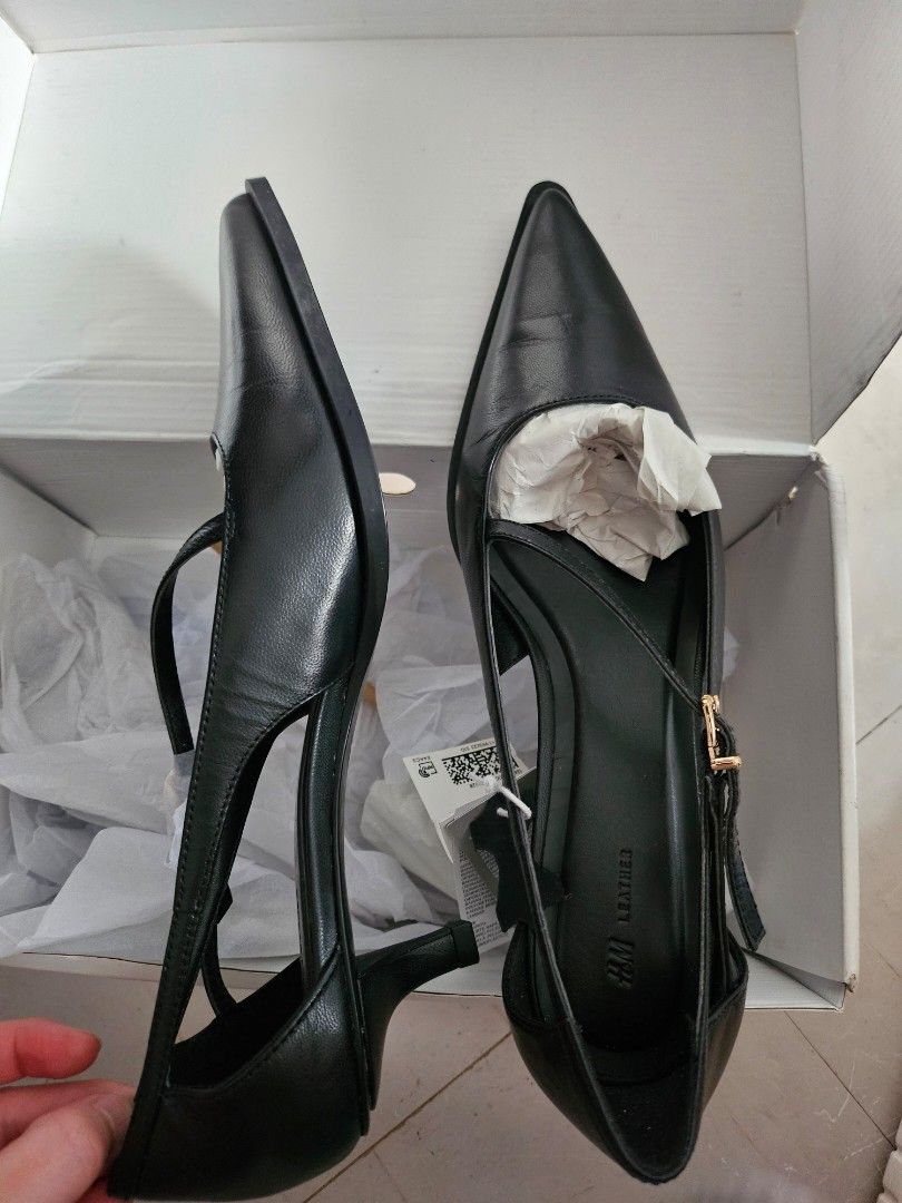 H&M Kitten Heels Genuine Leather (Category: Heels) located in Manila. Submitted by ramp07 (Listing ID 1416288475, Image 2). Description: .