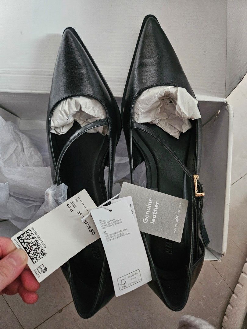 H&M Kitten Heels Genuine Leather (Category: Heels) located in Manila. Submitted by ramp07 (Listing ID 1416288475, Image 1). Description: .