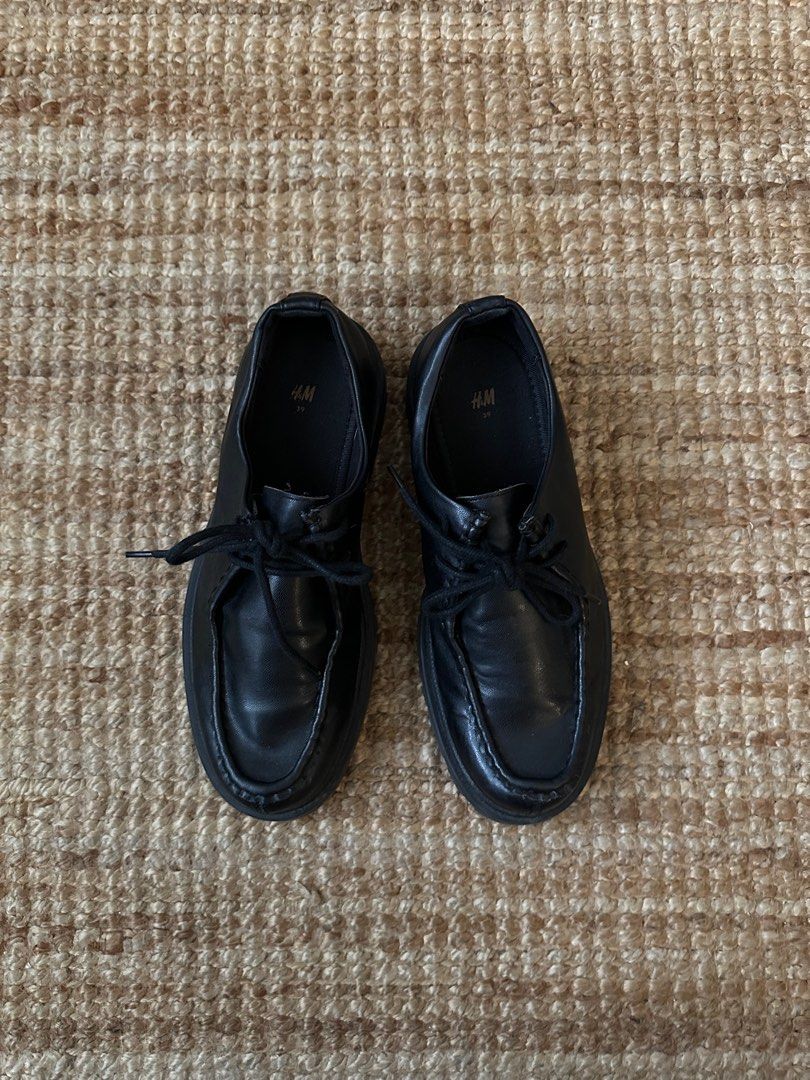 H&M Leather Paraboot (Category: Casual Shoes) located in Manila. Submitted by mrflyboy (Listing ID 1416294777, Image 2). Description: H&M Paraboot-style Leather shoes Size 39 .
