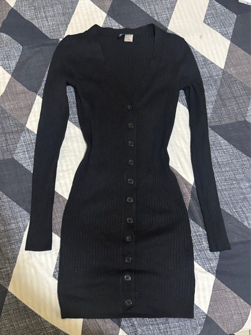 H&M Ribbed Black dress (Category: Dresses) located in Pasig City. Submitted by rinarii (Listing ID 1416309591, Image 1). Description: .