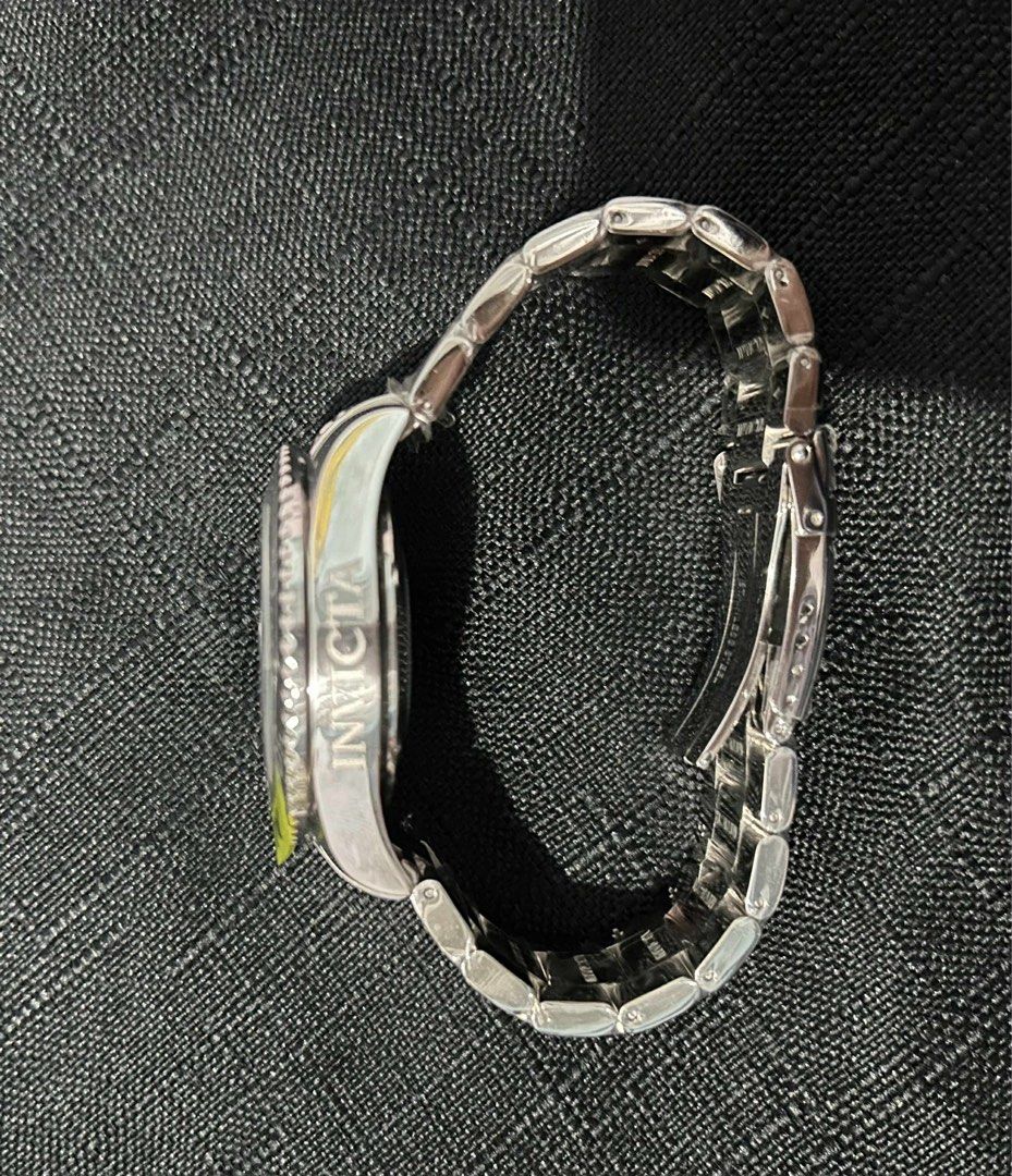 INVICTA GRAND DIVER MoDel 18160 Automatic (Category: Men's Watches) located in Imus. Submitted by mmplaza72322431 (Listing ID 1416240728, Image 2). Description: INVICTA GRAND DIVER MoDel 18160 Automatic 13,000 negotiable .. for sure buyers .