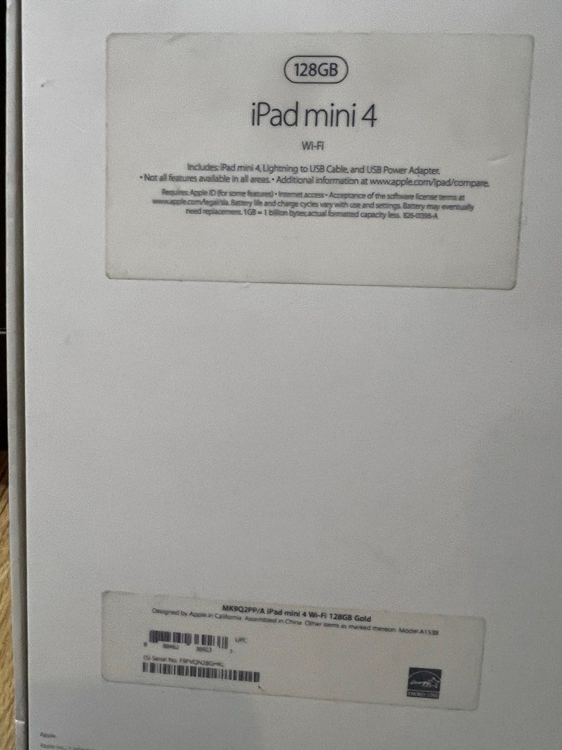 Ipad mini 4 128gb (Category: iPad) located in Quezon City. Submitted by jumpystreet (Listing ID 1415745396, Image 3). Description: Ipad mini 4 128gb. No issues. Item is good. Inclusions: Box, Ipad case, screen protector and charger.