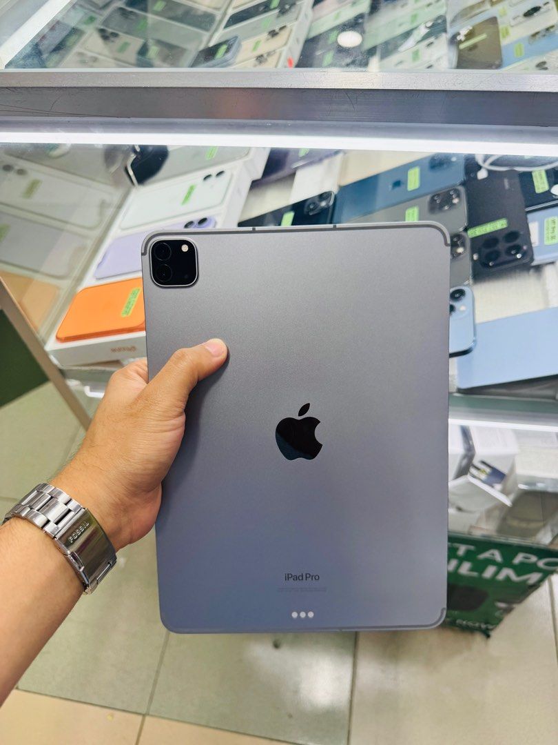 iPad Pro M2 11" 256GB W/sim cellular complete (Category: iPad) located in San Juan City. Submitted by Khalidmgdla08 (Listing ID 1416370293, Image 1). Description: FOR SALE | TRADE/SWAP Price: 37,500 On hand: iPad Pro M2 11"✔️ 256GB ✔️ OPENLINE ✔️ 100% Original ✔️ 99% Makinis ✔️ 99% Smooth ✔️ NOT REFURB ✔️ NO HIDDEN ISSUES ✔️ NEVER BEEN REPAIRED ✔️ TEST TO SAWA✔️ FREE 3-UTOOLS ✔️ ANY MODEL OF IPHONE AND SAMSUNG ARE AVAILABLE! ✨ We accept: 🔹Cash �