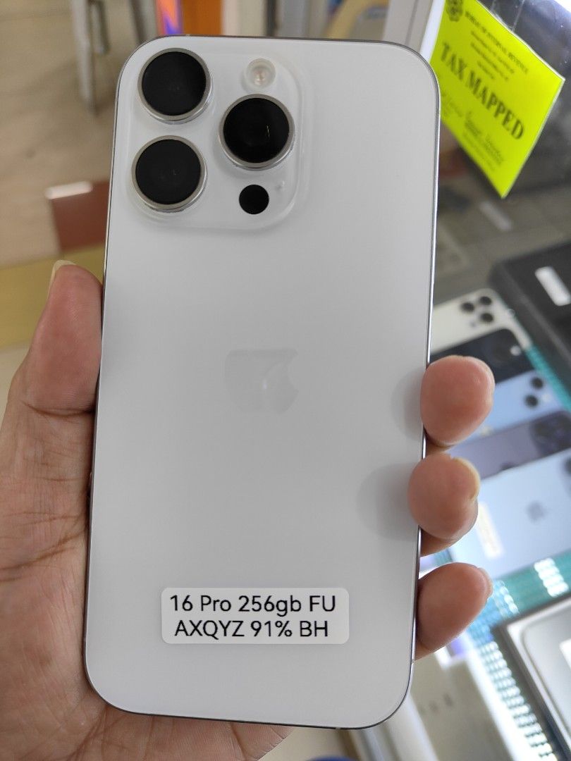 Iphone 16 pro 256gb (Category: iPhone 16 Series) located in San Juan City. Submitted by nerizapagara (Listing ID 1416310290, Image 1). Description: iphone 16 pro 256gb 91 % battery health openline 1 esim 1 physical.