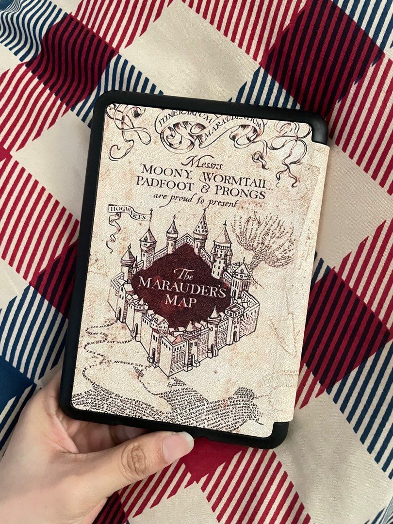 Kindle Basic 2024 Case (Category: Cases & Sleeves) located in San Carlos. Submitted by amaaae (Listing ID 1416285026, Image 2). Description: .