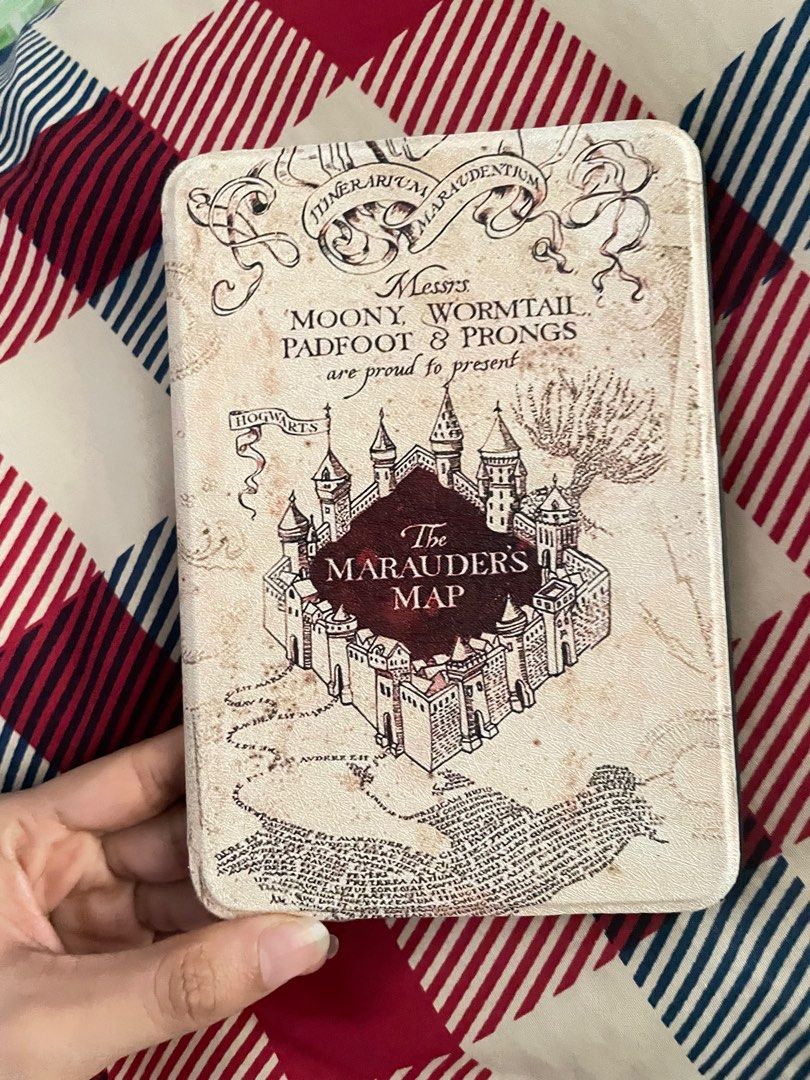 Kindle Basic 2024 Case (Category: Cases & Sleeves) located in San Carlos. Submitted by amaaae (Listing ID 1416285026, Image 1). Description: .