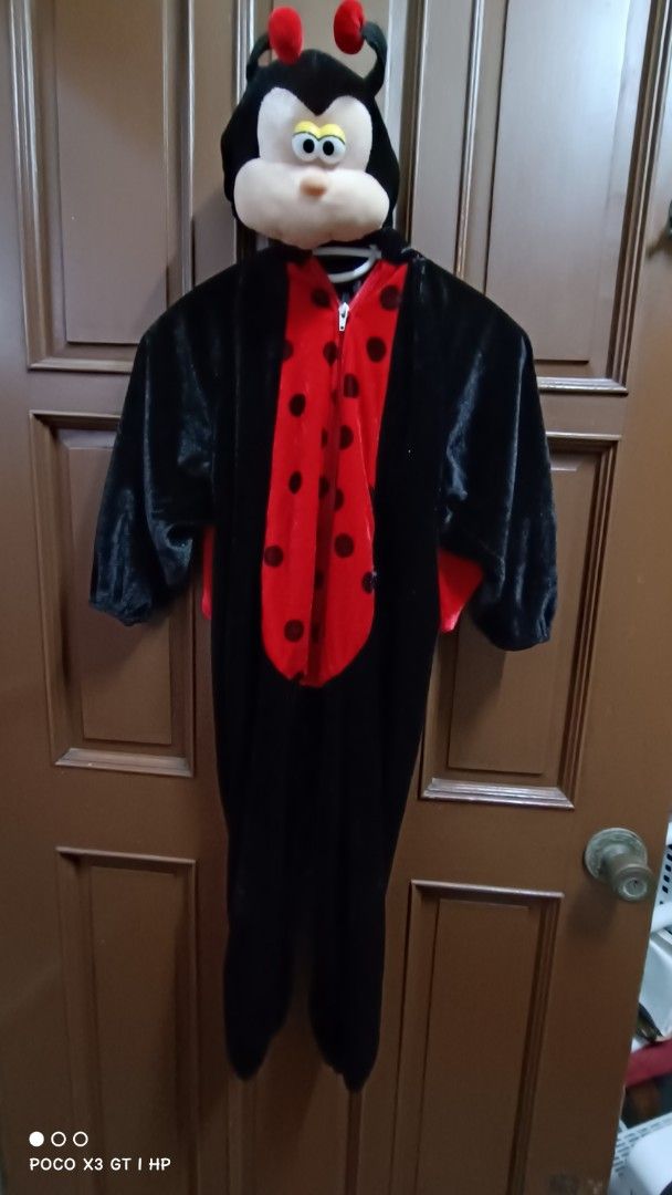 Ladybug Costume for Kids (Category: Babies & Kids Fashion) located in Pasig City. Submitted by heidedieh (Listing ID 1416336791, Image 2). Description: - ladybug costume - For children aged 5-6 years old - Includes jumpsuit and headpiece - Soft, plush material - front zipper closure 📌46 inches from head to ankle 34 inches armpit to armpit 34 inches waist garterized ankle and wrist .