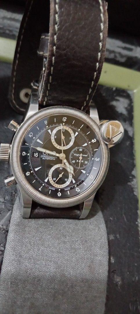 Limited Edition Oris R4118 Flight Timer Hurricane (Category: Luxury Watches) located in General Natividad. Submitted by jherzhy (Listing ID 1416310071, Image 3). Description: ORIS FLIGHT TIMER HURRICANE (R4118) Limited Edition oris caliber 674 44mm case diameter sapphire crystal glass chronograph complete inclusions ⌚It features an automatic winding Oris Caliber 674 movement, which is based on the Valjoux 7750 base movement ⌚This timepiece was cr
