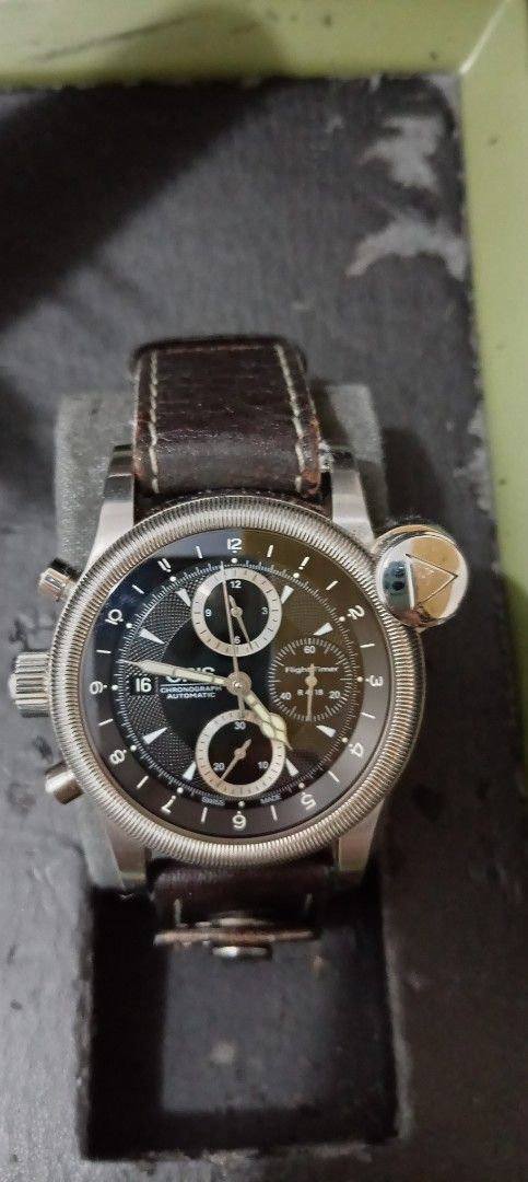 Limited Edition Oris R4118 Flight Timer Hurricane (Category: Luxury Watches) located in General Natividad. Submitted by jherzhy (Listing ID 1416310071, Image 1). Description: ORIS FLIGHT TIMER HURRICANE (R4118) Limited Edition oris caliber 674 44mm case diameter sapphire crystal glass chronograph complete inclusions ⌚It features an automatic winding Oris Caliber 674 movement, which is based on the Valjoux 7750 base movement ⌚This timepiece was cr