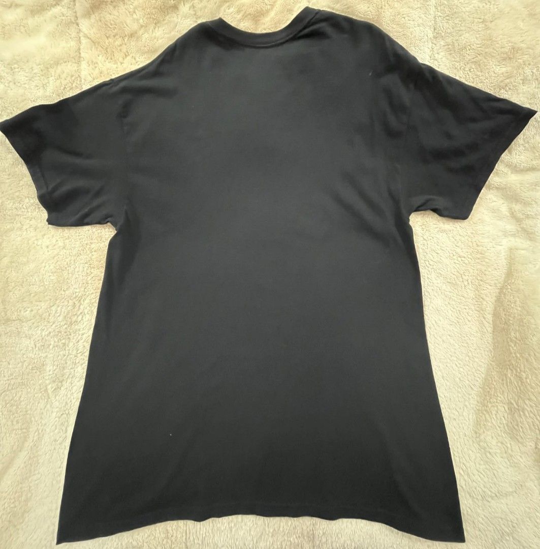 Liquid Blue Skull Pile Tricolor Tee (Category: Tshirts & Polo Shirts ) located in Romblon. Submitted by migustyles (Listing ID 1416409542, Image 3). Description: Liquid Blue Tricolor large in size OPT good condition.
