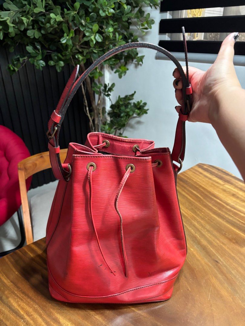 Louis Vuitton Epi Leather Bucket Bag (Category: Luxury Bags & Wallets) located in San Fernando. Submitted by mhedkm (Listing ID 1416252423, Image 2). Description: Guaranteed authentic, GM size. Very rare. Signs of usage only. .