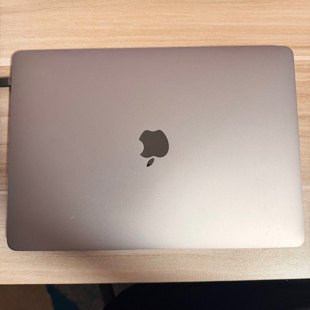 MacBook Pro 13-inch (2018) - 8GB 512 SSD with Touchbar
