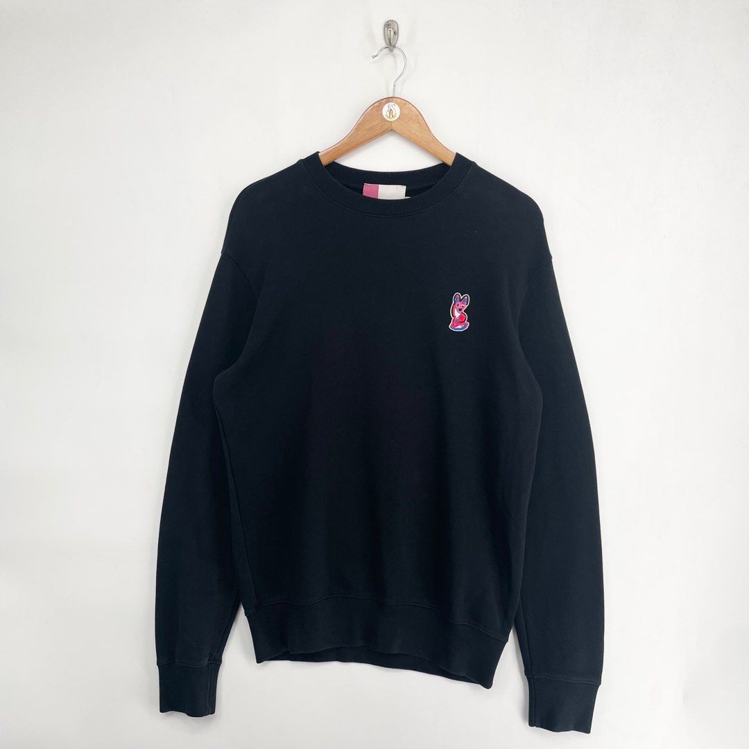 Maison Kitsune Acide Black Sweatshirt (Category: Luxury Apparel) located in Mandaluyong City. Submitted by armrhts (Listing ID 1396626370, Image 1). Description: Dimensions(inches) •Width: 21.5” •Length: 28” •Pit to Cuff: 22”.
