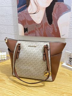 (Category: ) located in . Submitted by jmb_preloved (Listing ID 1416340813, Image 1). Description: .