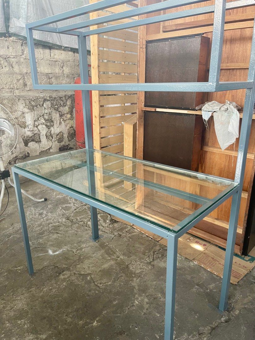 Modern Office table Big item with Glass (Category: Office Furniture & Fixtures) located in Makati City. Submitted by jp_finds (Listing ID 1416262148, Image 1). Description: Office Table Glass Included Big item Newly Painted Good Item Size Width 60cm Length 110cm Height 150cm.