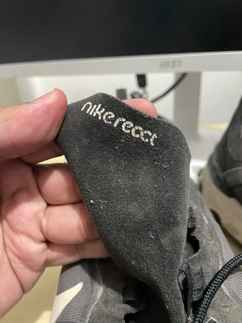 Nike React Element 55 Black/White Sneakers (Category: Sneakers) located in Manila. Submitted by offsidethrift (Listing ID 1416280224, Image 2). Description: Heavily used with clear signs of flaws and defects. Needs deep cleaning and fix. Original/Authentic Size US 9.5 Price: 200.