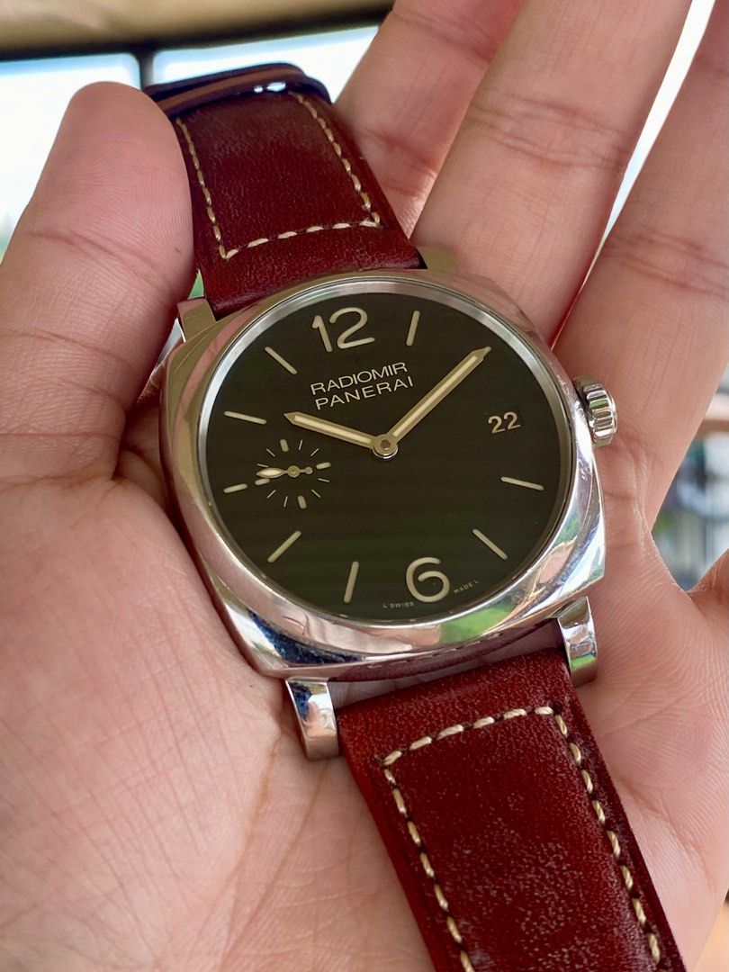 Panerai 514 (Category: Luxury Watches) located in Manila. Submitted by junie_reyes (Listing ID 1416239995, Image 2). Description: RUSH SALE!!! PANERAI RADIOMIR PAM00514 1940 3 Days Manual Winding! Unit 126 out of 2500 worldwide! Barely Used! Slightly negotiable! PM Me your Offers! Manila meetups! Case material Steel Case diameter 47 mm Water resistance 10 ATM Bezel material Steel Crystal Sapphire crystal Dial Black Dial numerals Arabic numerals.