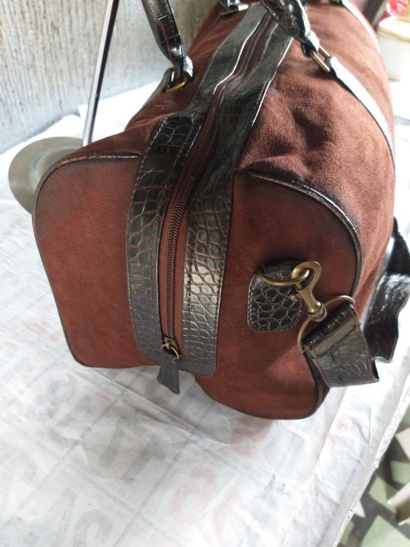 Ralph lauren travel duffle bag (Category: Luxury Bags & Wallets) located in Manila. Submitted by onlinesmartshopping12 (Listing ID 1416244204, Image 2). Description: ralph lauren duffle bag.