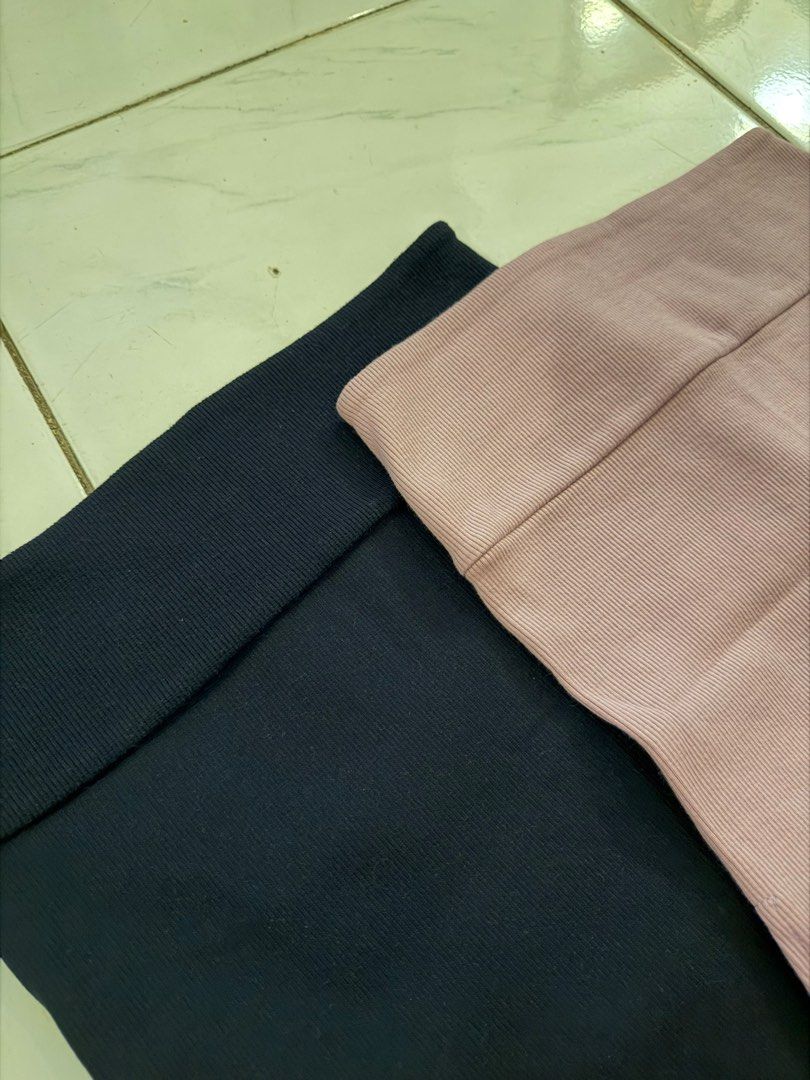 Ribbed Tube Tops (bundle) (Category: Sleeveless) located in Pasig City. Submitted by lovedstuff2020 (Listing ID 1416408557, Image 3). Description: - Set includes two tube tops - Colors: navy blue and lavander - Features ribbed texture.