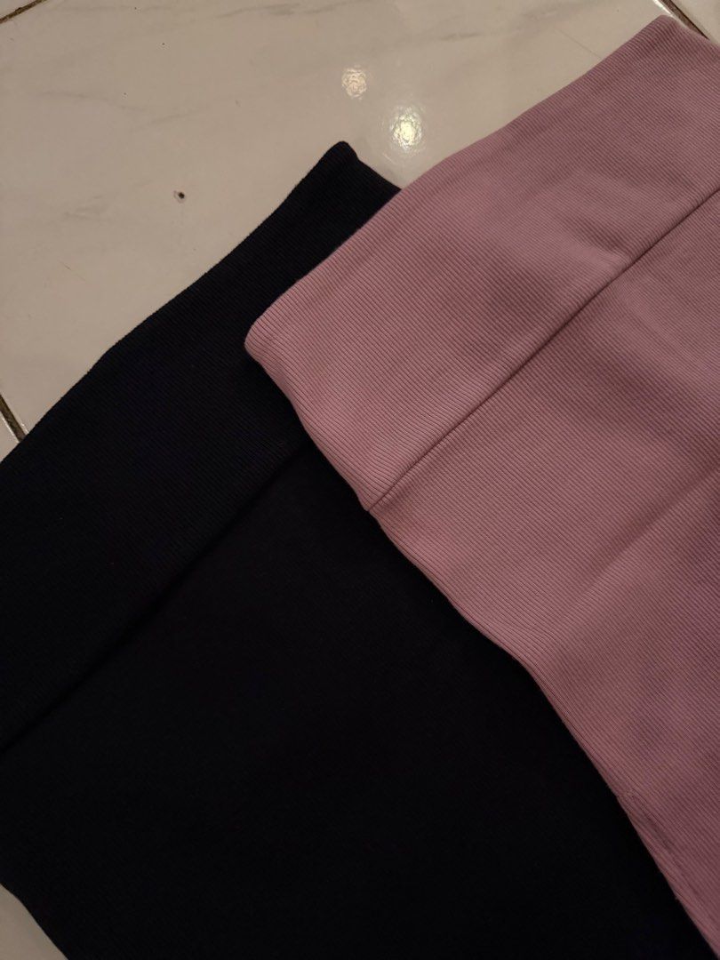 Ribbed Tube Tops (bundle) (Category: Sleeveless) located in Pasig City. Submitted by lovedstuff2020 (Listing ID 1416408557, Image 2). Description: - Set includes two tube tops - Colors: navy blue and lavander - Features ribbed texture.