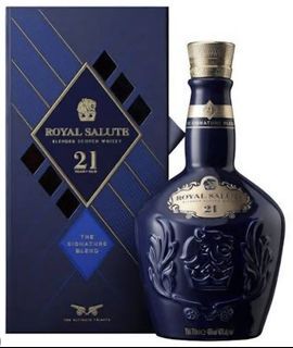 Royal Salute The Signature Blend 21 Year Old, Oak & Sherry Cask, 40% whisky bottle