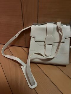 （分類：）位於 。 由 shellyishere 提交（商品編號 1416235072，圖片 1）。簡介： 。