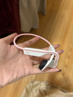 (Category: ) located in . Submitted by bmswardrobe (Listing ID 1416354842, Image 1). Description: .