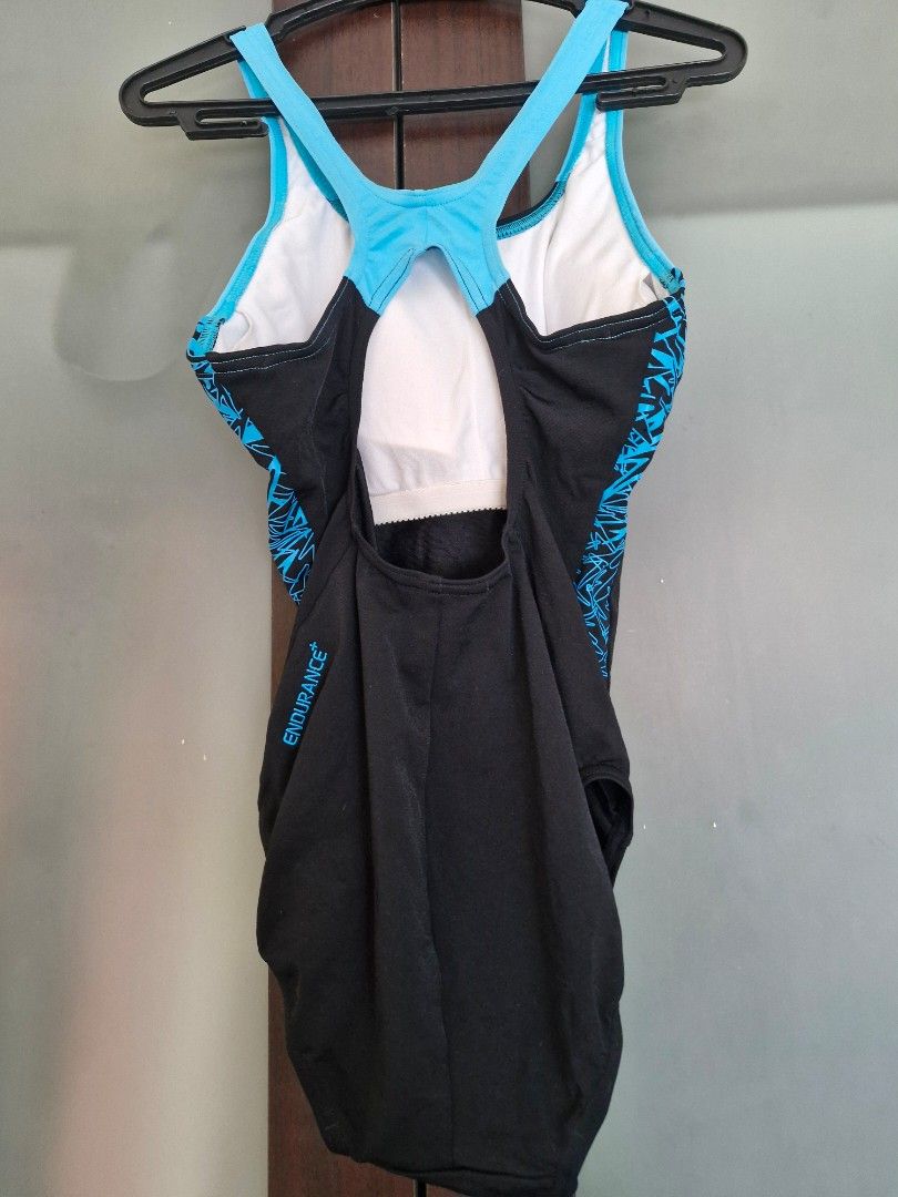 Speedo Endurance Swimsuit (Category: Bikinis & Swimsuits) located in Mandaluyong City. Submitted by chona_gg_299 (Listing ID 1416249318, Image 2). Description: - Speedo swimsuit - Size: M - Color: Black and blue - Style: Racerback - Fabric: Endurance - Condition: Good.