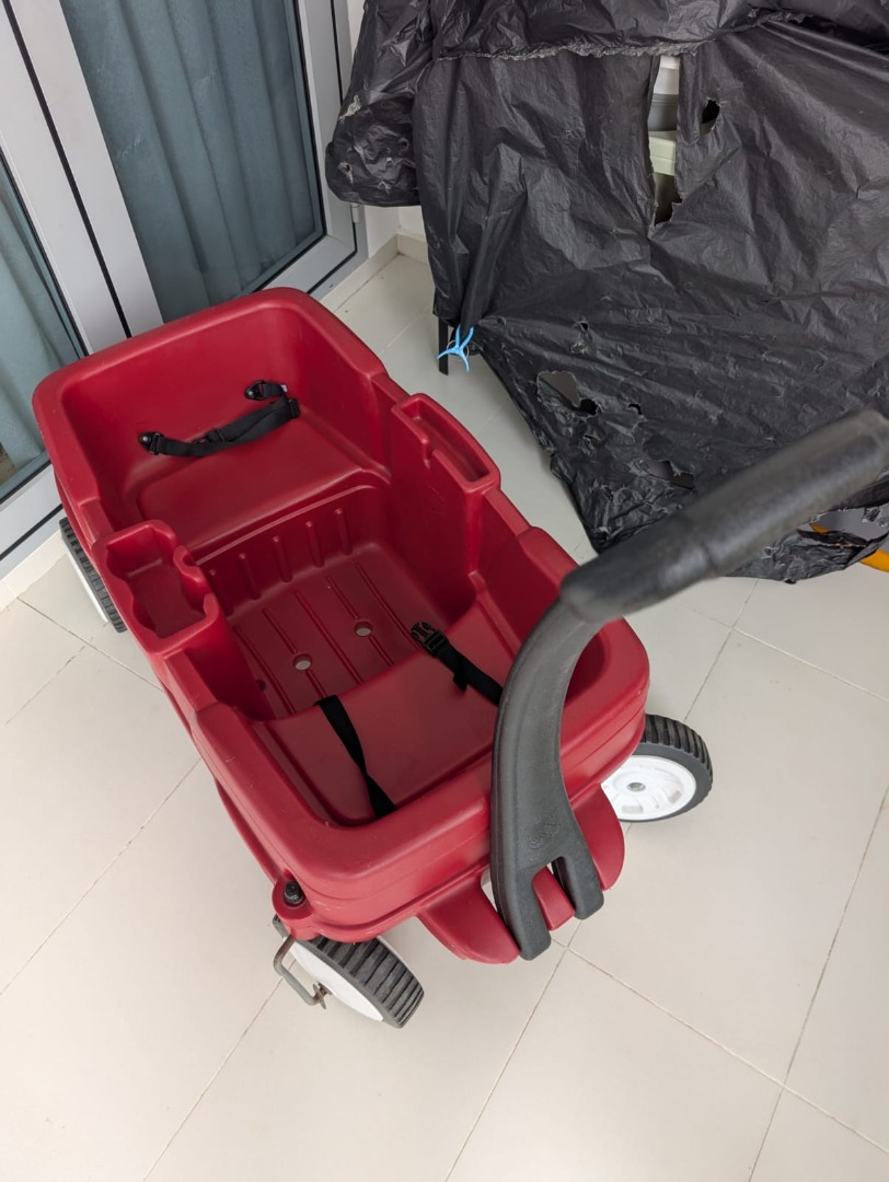 Step 2 Wagon with two seats and seatbelts - like radio flyer, Babies ...