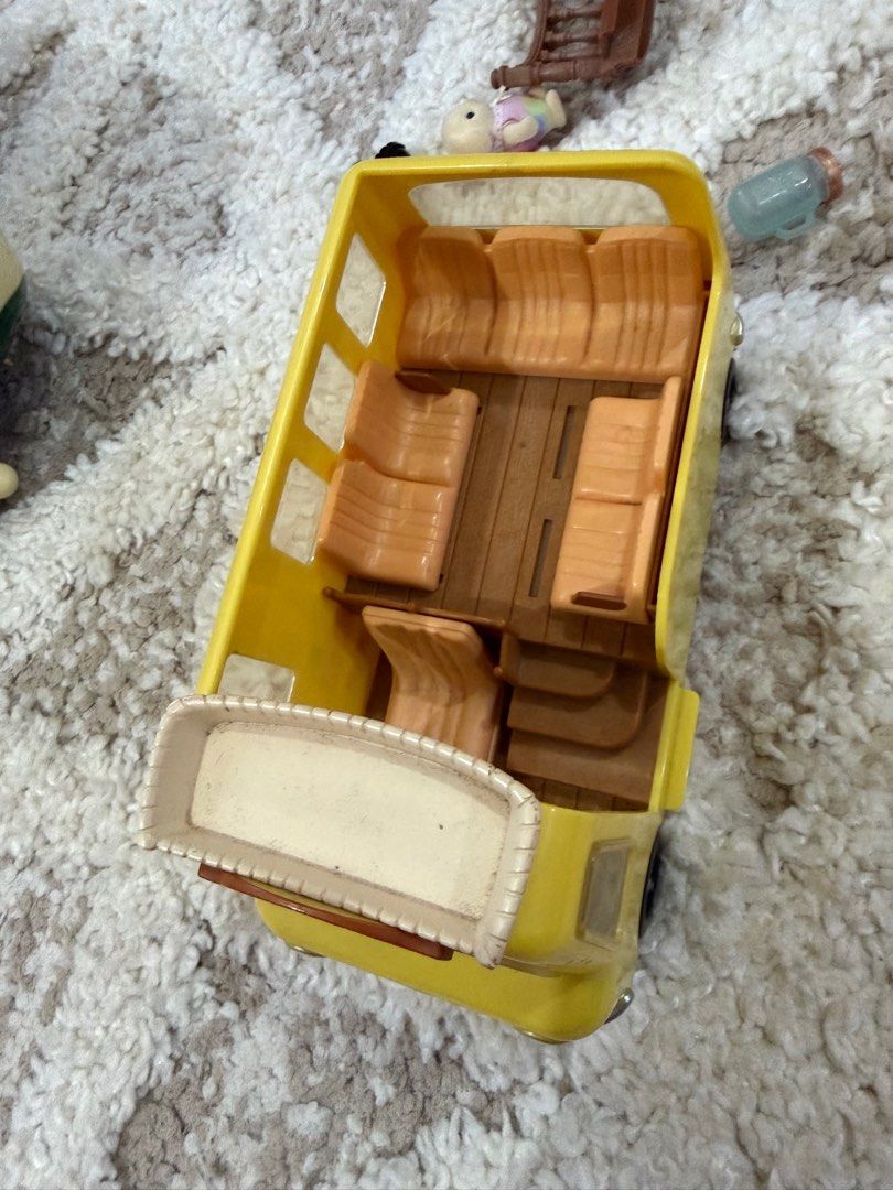Sylvanian bus (Category: Infant Playtime) located in Valenzuela. Submitted by aleon21 (Listing ID 1416336422, Image 3). Description: Sold as is Davao location .