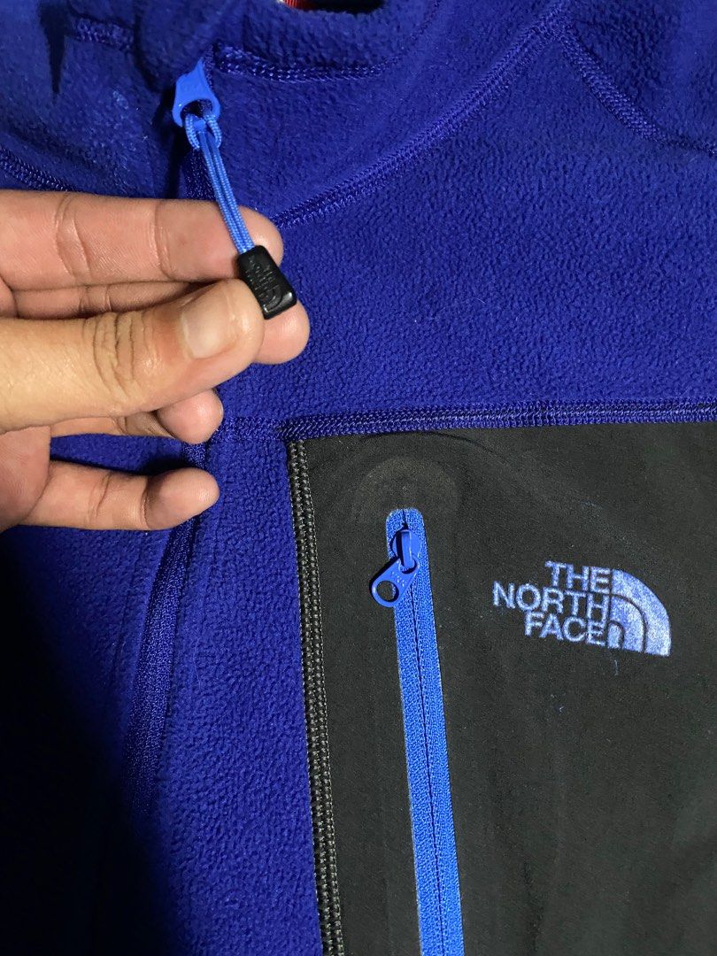 The North Face Quarter Zip Polartec (Category: Coats, Jackets and Outerwear) located in Taguig. Submitted by johnjerwin (Listing ID 1416246221, Image 3). Description: BRAND NAME: The North Face Condition: As New Condition Issue: No flaws Color Rate: 9.4/10 Complete Tags TAGUIG LOCATION 📍 599 Plus Shipping Fee 🛒 #PTPA.