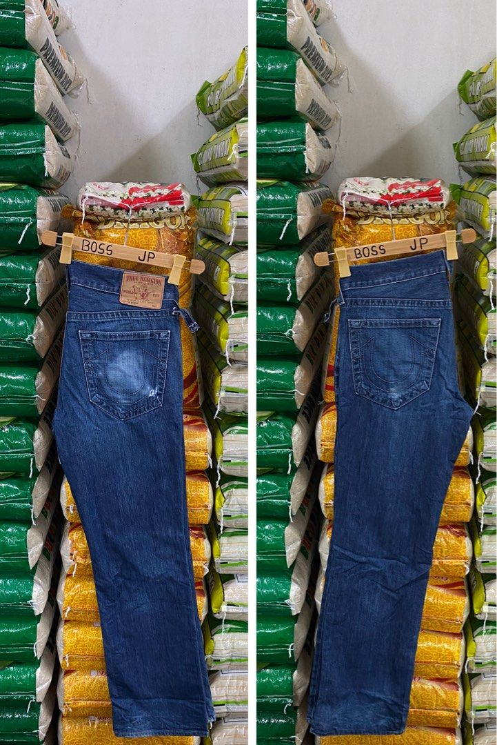 TRUE RELIGION Pants (Category: Jeans) located in Baliuag. Submitted by thrift.king.ph (Listing ID 1416389030, Image 1). Description: TRUE RELIGION Jeans Well used condition 👌 Issue: check pic Width: 36-37 (XXL) Length: 43 Leg opening: 9 TRUE RELIGION Jeans Well used condition 👌 Issue: check pic Width: 36-37 (XXL) Length: 43 Leg opening: 9.