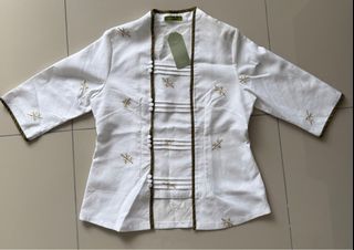 (Category: ) located in . Submitted by preloved_clos3t (Listing ID 1416400002, Image 1). Description: .