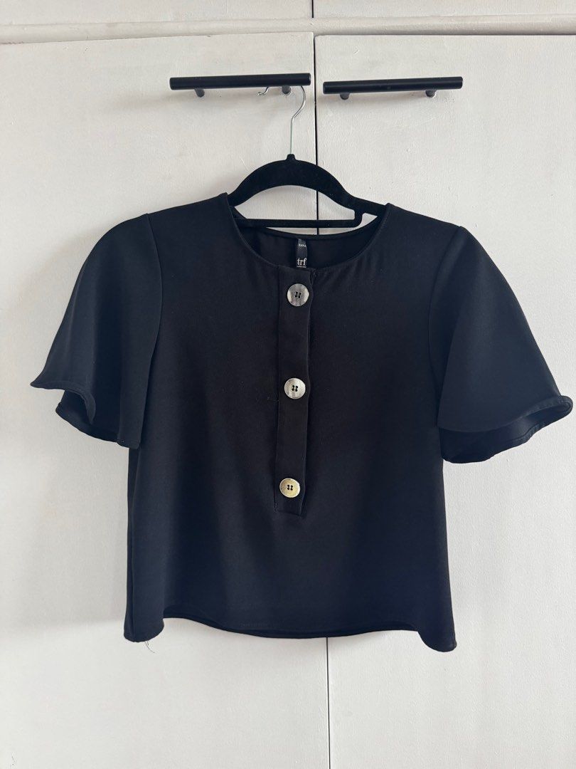 Zara Black Blouse (Category: Blouses) located in Quezon City. Submitted by prebys (Listing ID 1416261156, Image 2). Description: .