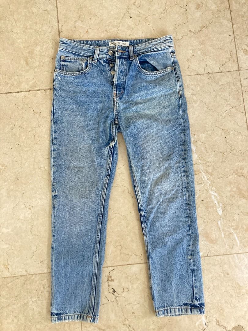 ZARA Blue Denim Jeans (Category: Jeans) located in Las Pinas. Submitted by jimchvrls (Listing ID 1416353705, Image 1). Description: ZARA Blue Denim Jeans Skinny Fit Size 29 on Tag Button Fly Great Condition .