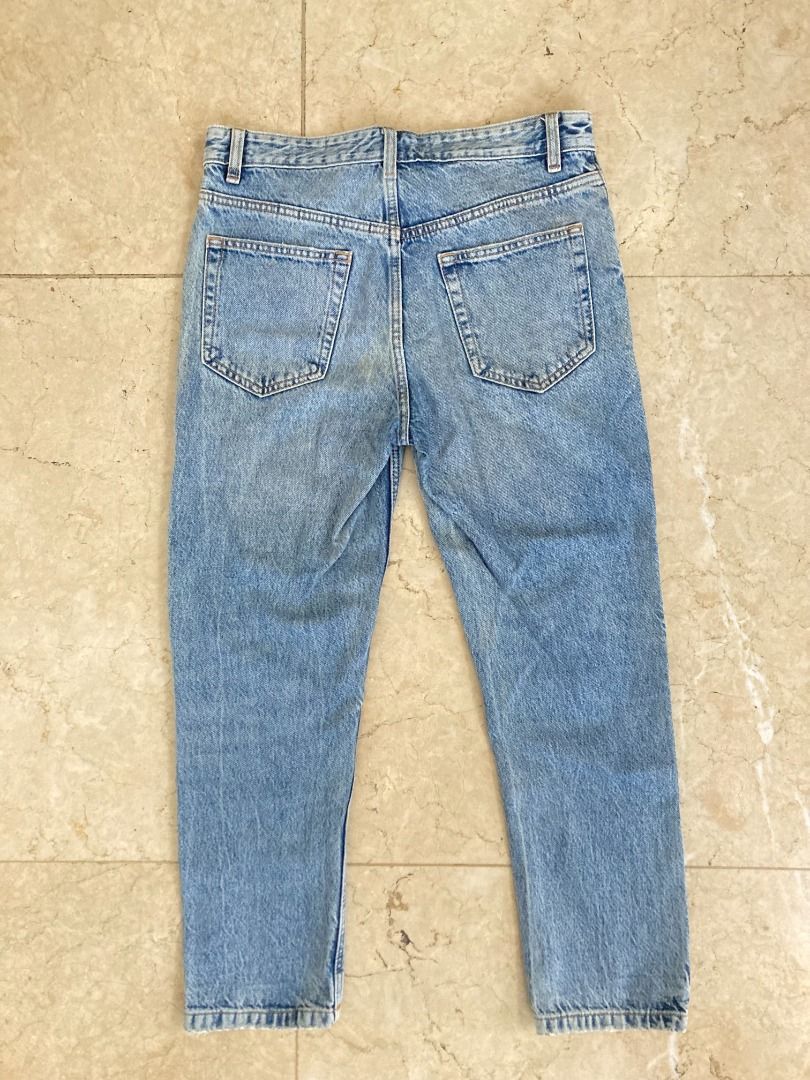 ZARA Blue Denim Jeans (Category: Jeans) located in Las Pinas. Submitted by jimchvrls (Listing ID 1416353705, Image 3). Description: ZARA Blue Denim Jeans Skinny Fit Size 29 on Tag Button Fly Great Condition .